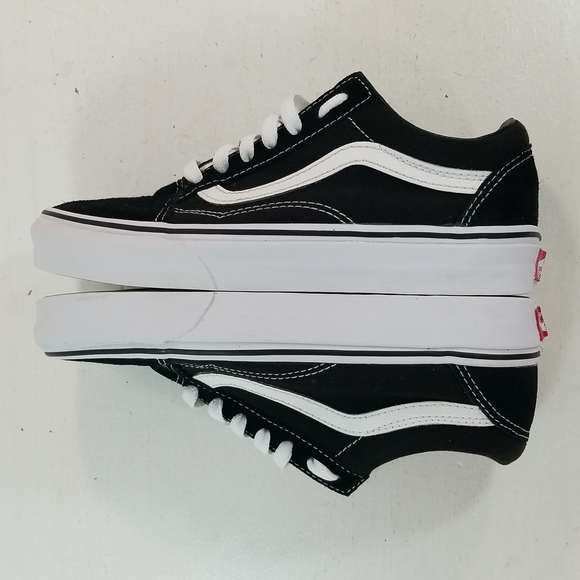 Van's Kids Old Skool Low Top Black & White Sneakers size 3½ women's 5 - Picture 9 of 13